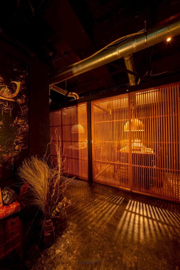 hyakushiki-interior-booth